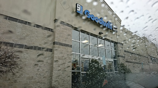 Thrift Store «Goodwill Brookfield Store & Donation Station», reviews and photos, 165 Federal Rd, Brookfield, CT 06804, USA