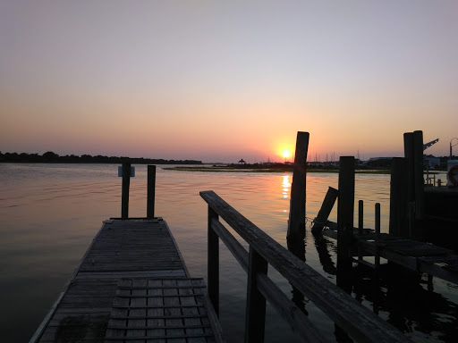 Italian Restaurant «Yacht Basin Eatery», reviews and photos, 122 Yacht Basin Dr, Southport, NC 28461, USA