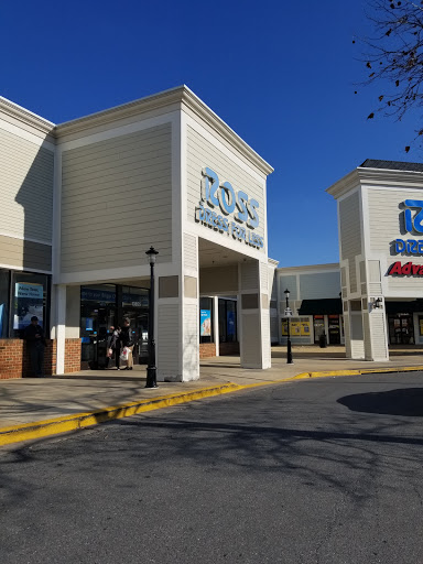 Clothing Store «Ross Dress for Less», reviews and photos, 13855 Outlet Dr, Silver Spring, MD 20904, USA