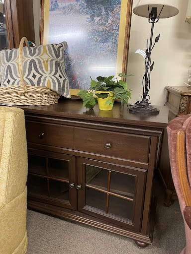 Consignment Shop «Refabulous Furnishings», reviews and photos, 2231 Vestal Pkwy W, Vestal, NY 13850, USA