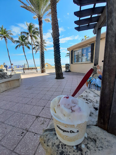 Ice Cream Shop «Häagen-Dazs® Ice Cream Shop», reviews and photos, 814 N Broadwalk, Hollywood, FL 33019, USA
