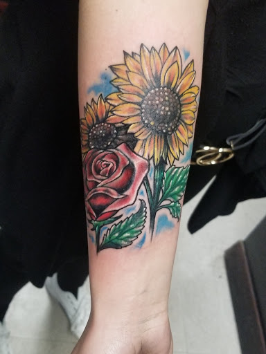 Tattoo Shop «Dermawerx Tattoo», reviews and photos, 9853 Silverdale Way NW STE 107, Silverdale, WA 98383, USA