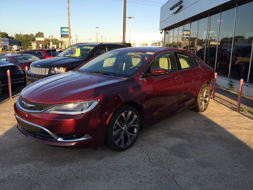 Car Dealer «Lucas Chrysler Jeep Dodge RAM», reviews and photos, 1624 NJ-38, Lumberton, NJ 08048, USA