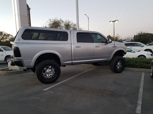 Car Dealer «Hanlees Chrysler Dodge Jeep Ram Kia», reviews and photos, 4318 Chiles Rd, Davis, CA 95618, USA