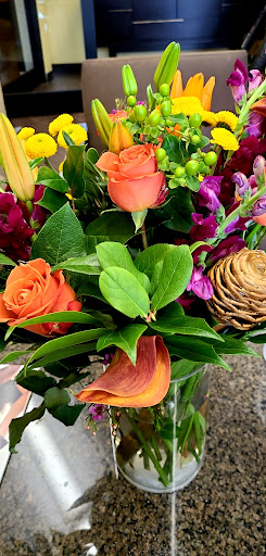 Florist «Veroniques Floral, Ltd.», reviews and photos, 1162 N LaSalle Dr, Chicago, IL 60610, USA