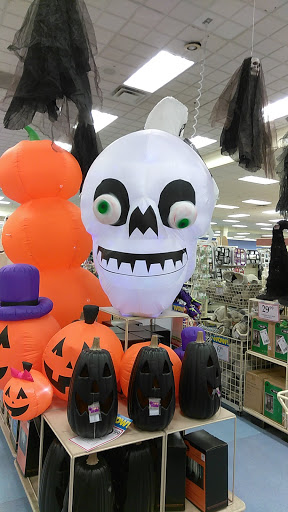 Home Goods Store «Christmas Tree Shops», reviews and photos, 1505 S Washington St, North Attleborough, MA 02760, USA