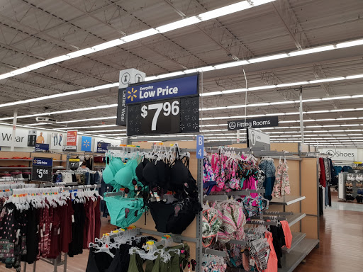 Discount Store «Walmart», reviews and photos, 900 Boston Post Rd, Guilford, CT 06437, USA