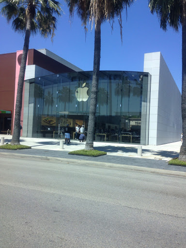 Computer Store «Apple Highland Village», reviews and photos, 4012 Westheimer Rd, Houston, TX 77027, USA