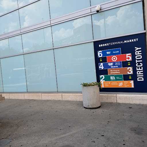 Shopping Mall «Bronx Terminal Market», reviews and photos, 610 Exterior Street, Bronx, NY 10451, USA