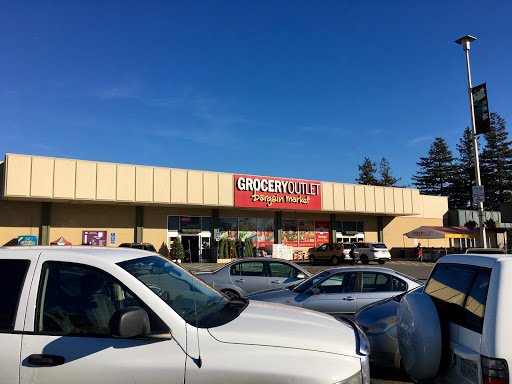 Grocery Store «Grocery Outlet Bargain Market», reviews and photos, 80 E Washington St, Petaluma, CA 94952, USA