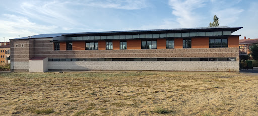 Polideportivo municipal de Riaza en Riaza, Segovia