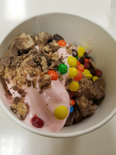 Frozen Yogurt Shop «Peachwave», reviews and photos, 702 Bridgeport Ave, Shelton, CT 06484, USA