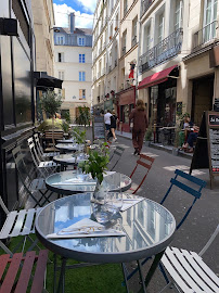 Atmosphère du Restaurant grec Evi Evane à Paris - n°2