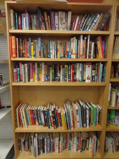 Thrift Store «Goodwill Manchester Store & Donation Station», reviews and photos