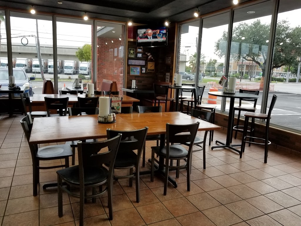 Pizza Hut 78204