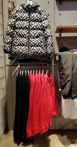 Shoe Store «Adidas Originals», reviews and photos, 8009 Melrose Ave, Los Angeles, CA 90046, USA