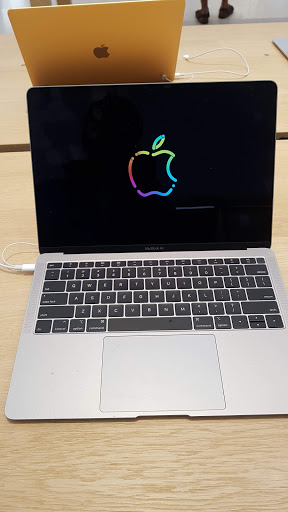 Computer Store «Apple Mall of America», reviews and photos, 132 South Avenue, Bloomington, MN 55425, USA