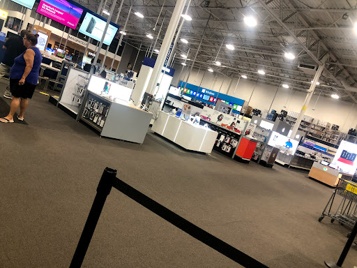 Electronics Store «Best Buy», reviews and photos, 230 Independence Way, Danvers, MA 01923, USA