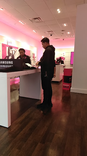 Cell Phone Store «T-Mobile», reviews and photos, 276 Main St, City of Orange, NJ 07050, USA