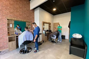 Moon's Barber Shop image