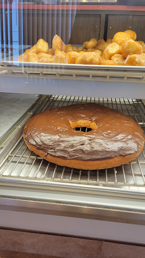 Donut Shop «Alvernon Donut Shop», reviews and photos, 1450 S Alvernon Way, Tucson, AZ 85711, USA