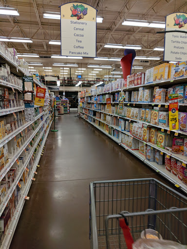 Grocery Store «Hannaford Supermarket», reviews and photos, 255 Warner Blvd, Taunton, MA 02780, USA