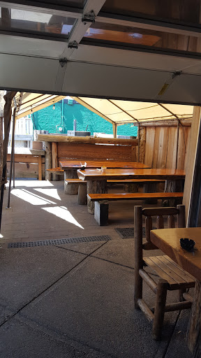 Bar & Grill «Snug Harbor Bar and Grill», reviews and photos, 5001 SW Hwy 101, Lincoln City, OR 97367, USA