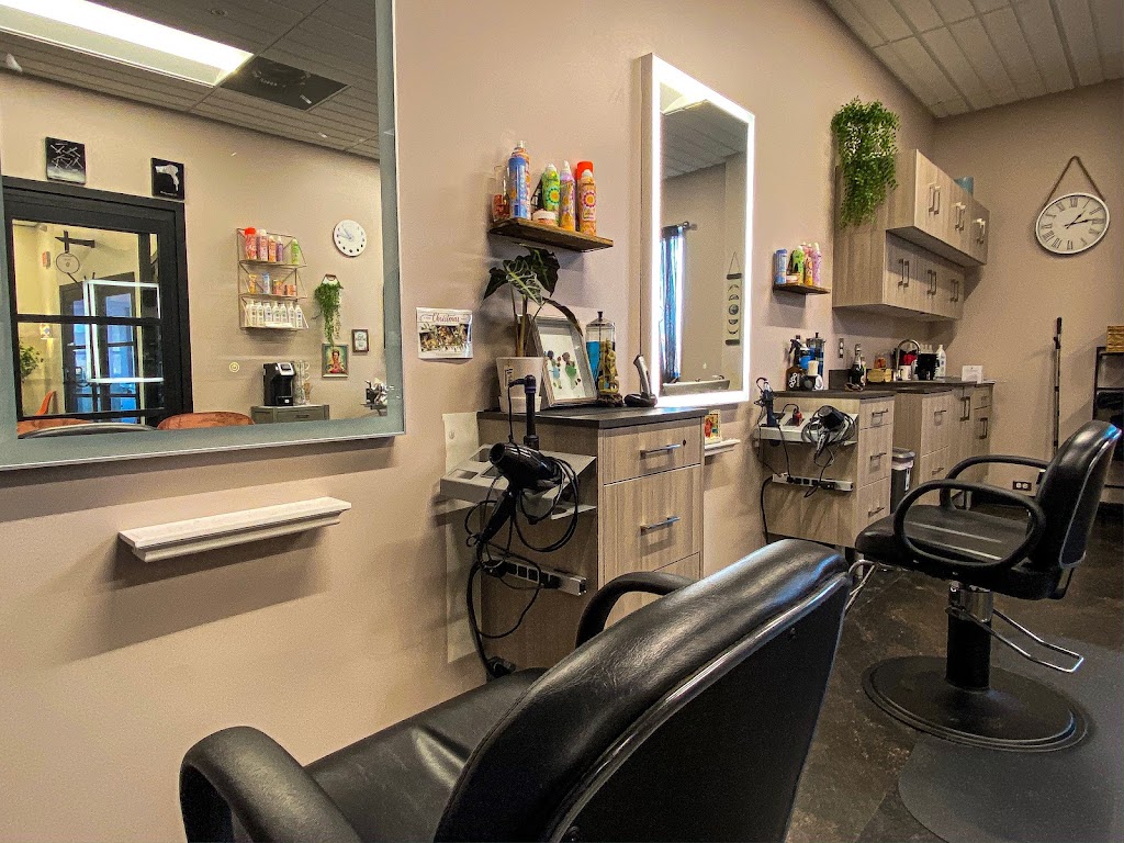 Luna Bella Hair Studio 19044