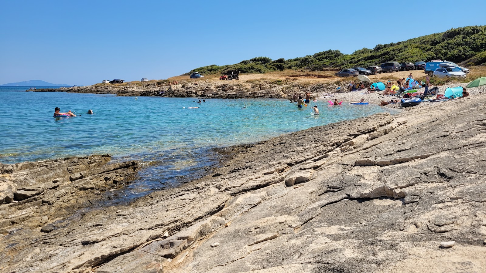 Photo de Uvala Mala Draga avec un niveau de propreté de sale