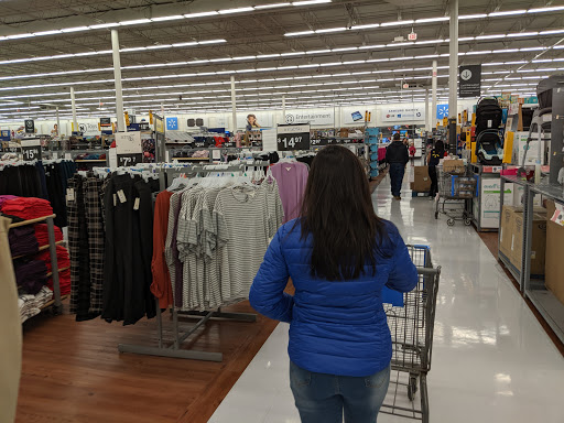 Shopping Mall «Berkshire Shopping Center», reviews and photos, 67 Newtown Rd, Danbury, CT 06810, USA