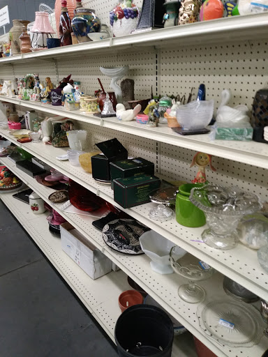 Thrift Store «Goodwill Retail & Donation Center», reviews and photos