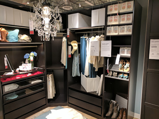 Shopping Mall «Ravenswood Shopping Center», reviews and photos, E Bayshore Rd, Palo Alto, CA 94303, USA