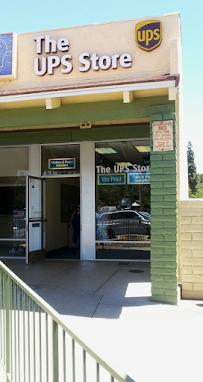 The UPS Store - Photo 2 - Car repair in Granada Hills, CA, Santa Clarita