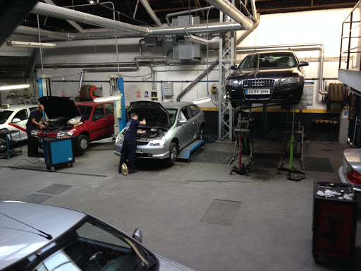 Automobile workshop Roldán