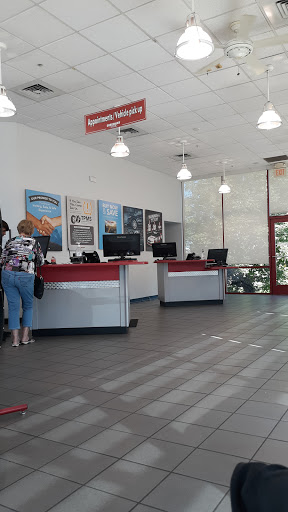 Tire Shop «Discount Tire Store - Longmont, CO», reviews and photos, 379 S Hover Rd, Longmont, CO 80501, USA