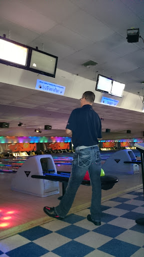 Bowling Alley «West Valley Bowl», reviews and photos, 2365 East St, Tracy, CA 95376, USA