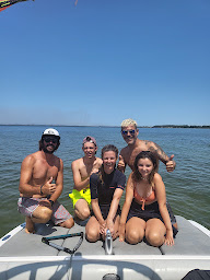 Photo n°13 de Sanguinet Wake School / Lac de Biscarrosse / Wakeboard, Ski Nautique, Wakesurf et Bouée Tractée à Sanguinet ()