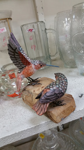 Thrift Store «Sun Thrift Store», reviews and photos, 8800 Foothill Blvd, Sunland-Tujunga, CA 91040, USA