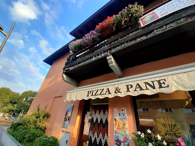 Pizza&Pane Piazza Monsignor Rossi, 9, 20079 Basiglio MI, Italia