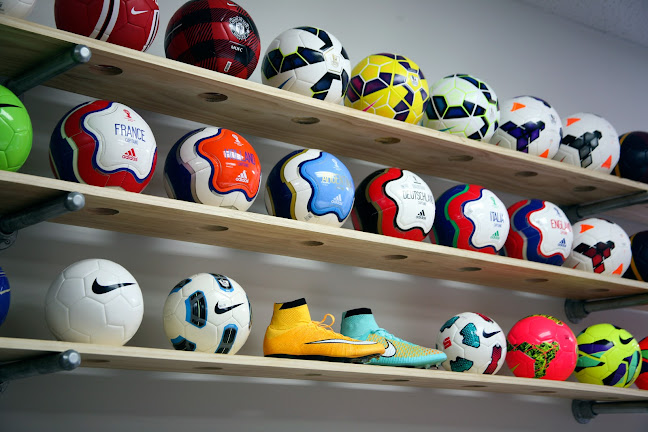 Football Central - Sporting goods store