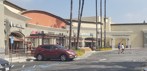 Coffee Shop «The Coffee Bean & Tea Leaf», reviews and photos, 18705 Devonshire St, Northridge, CA 91324, USA