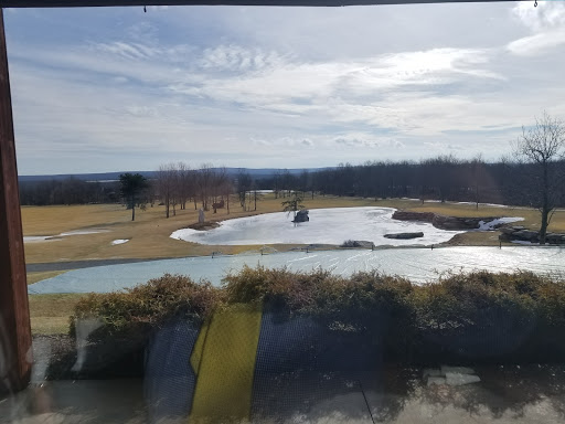 Golf Shop «Eagle Rock Golf Clubhouse & Pro Shop», reviews and photos, 191 Turnberry Ln, Hazle Township, PA 18202, USA