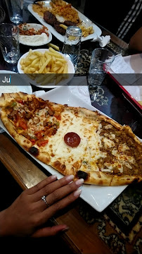 Pizza du Restaurant turc Kardeşler à Marseille - n°4