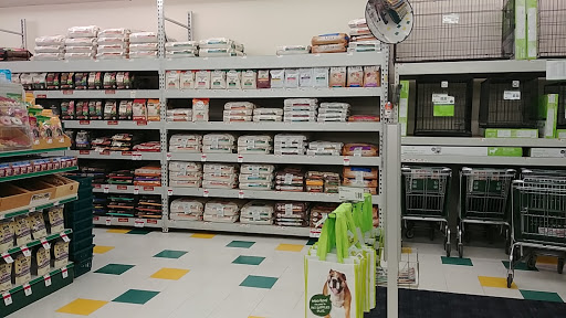 Pet Supply Store «Pet Supplies Plus», reviews and photos, 3701 W Old Shakopee Rd Suite 300, Bloomington, MN 55431, USA