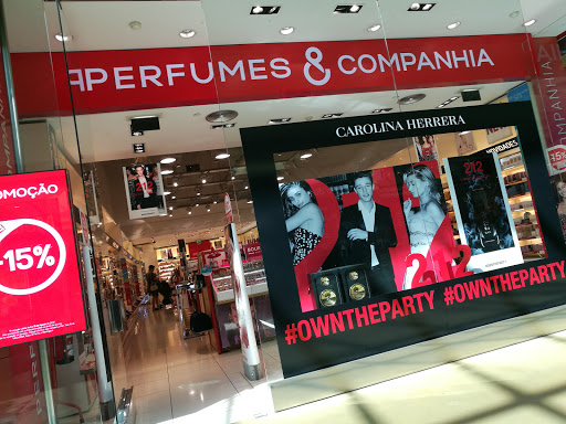 Perfumes & Companhia