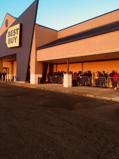 Electronics Store «Best Buy», reviews and photos, 16221 Ford Rd, Dearborn, MI 48126, USA