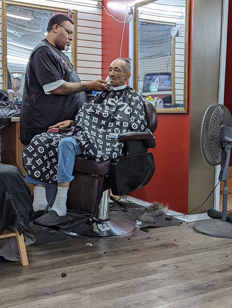 Beechmont Barber Shop & Salon 23608