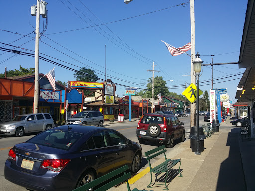 Cocktail Bar «Oak Room Lounge», reviews and photos, 5475 Lake Rd E, Geneva, OH 44041, USA