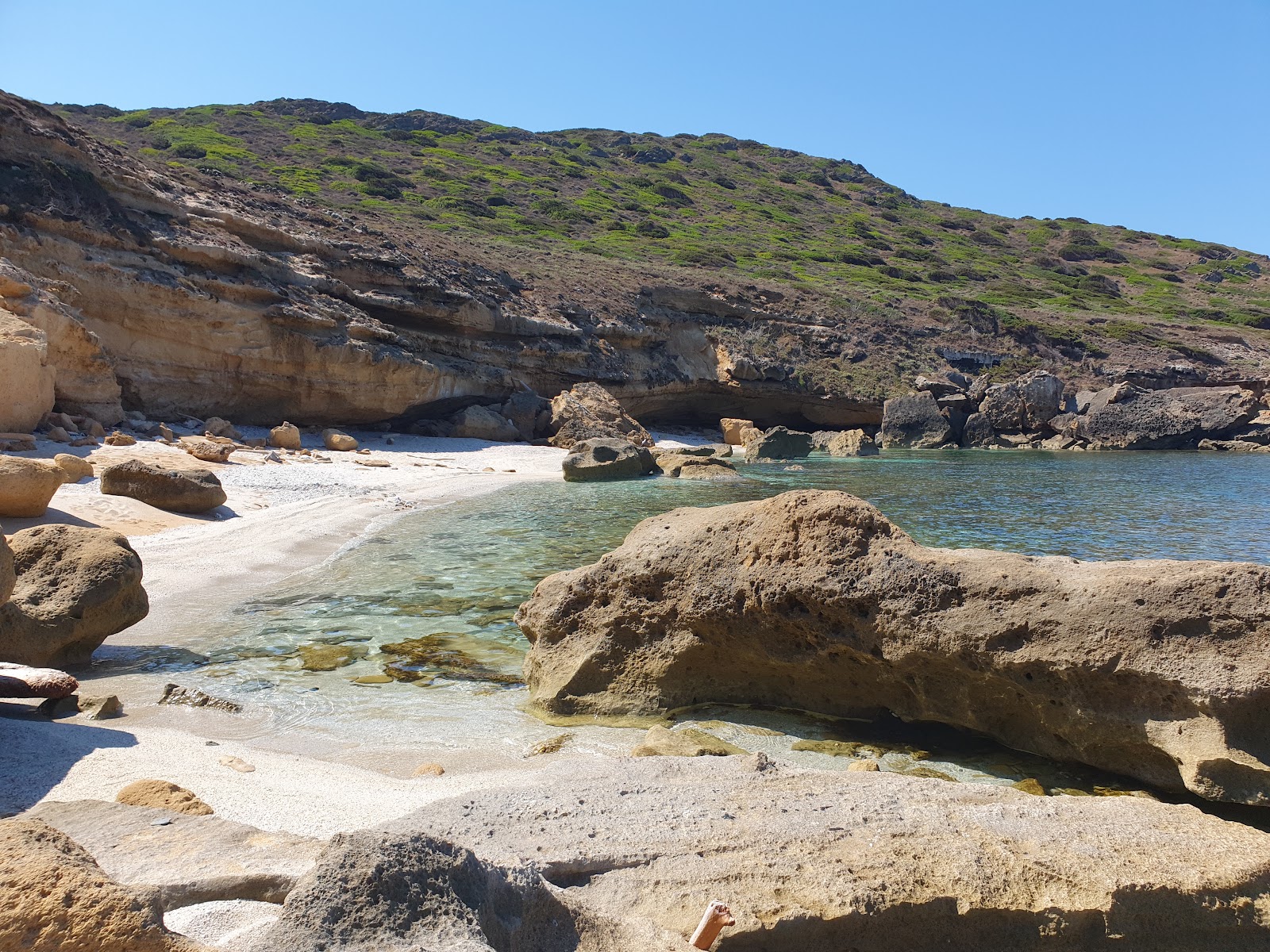 Photo of Cala Unia with very clean level of cleanliness