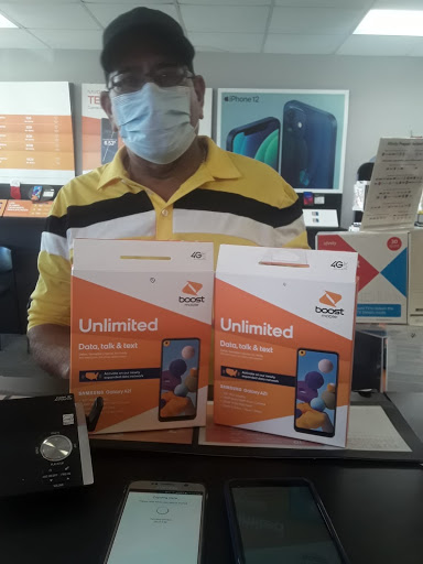 Telecommunications Service Provider «Boost Mobile Store by JM Cell LLC», reviews and photos, 105 S Federal Hwy #4, Dania Beach, FL 33004, USA